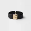 Armband i metall och Saffiano-läder Armband i metall och Saffiano-läder