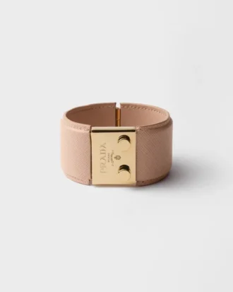 Armband i metall och Saffiano-läder