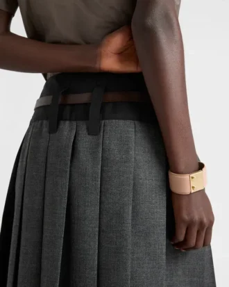 Armband i metall och Saffiano-läder