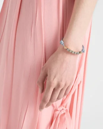 Armband i nappaläder