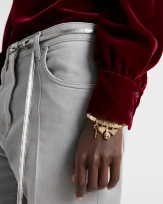 Armband i nappaläder och metall
