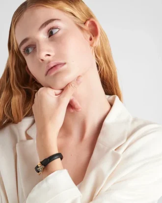 Armband i Saffiano-läder