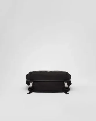 Axelväska i Re-Nylon och Saffiano-läder