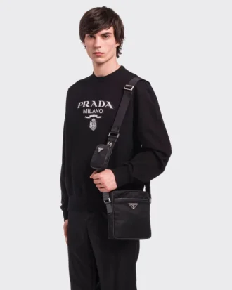 Axelväska i Re-Nylon och Saffiano-läder