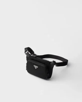 Axelväska i Re-Nylon och Saffiano-läder
