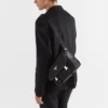 Axelväska i Re-Nylon och Saffiano-läder