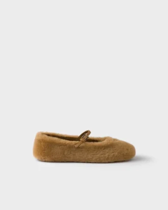 Ballerinaskor i fårskinn