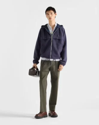 Blousonjacka med huva i tekniskt tyg