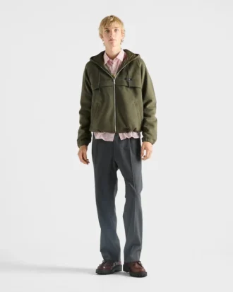 Blousonjacka med huva i tekniskt tyg