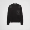 Bomullströja med detaljer i Re-Nylon Bomullströja med detaljer i Re-Nylon