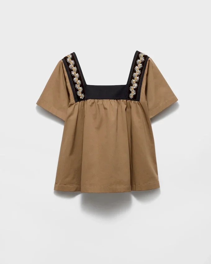 Broderad topp i gammal gabardin Broderad topp i gammal gabardin