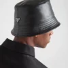 Bucket hat i nappaläder Bucket hat i nappaläder