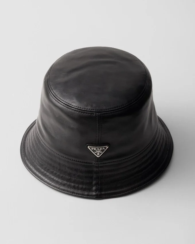 Bucket hat i nappaläder Bucket hat i nappaläder