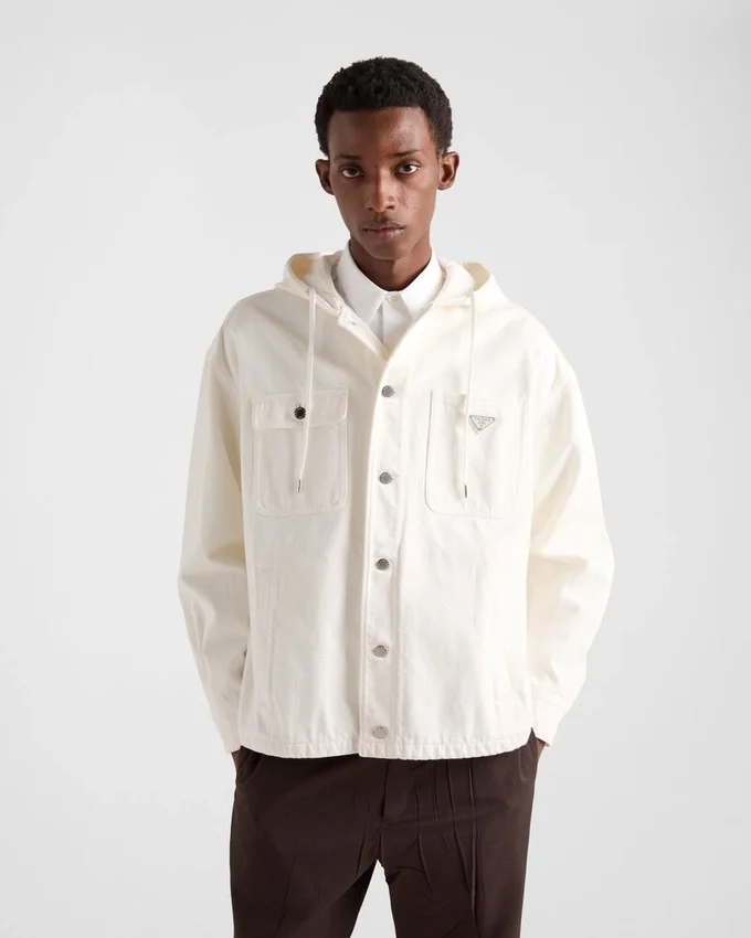 Denimskjorta med huva Denimskjorta med huva