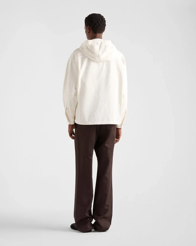 Denimskjorta med huva Denimskjorta med huva