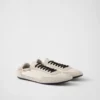 Dölj Re-Nylon och mocka elastiska sneakers Dölj Re-Nylon och mocka elastiska sneakers