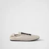 Dölj Re-Nylon och mocka elastiska sneakers Dölj Re-Nylon och mocka elastiska sneakers