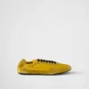 Dölj Re-Nylon och mocka elastiska sneakers Dölj Re-Nylon och mocka elastiska sneakers