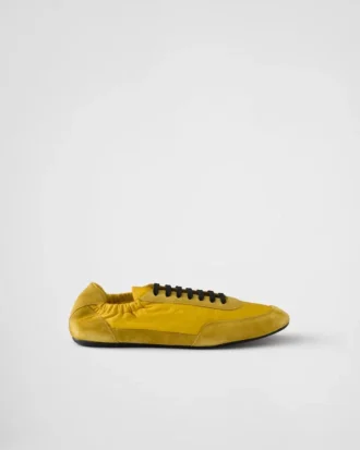 Dölj Re-Nylon och mocka elastiska sneakers