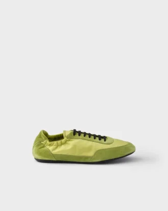 Dölj Re-Nylon och mocka elastiska sneakers