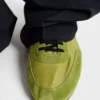 Dölj Re-Nylon och mocka elastiska sneakers Dölj Re-Nylon och mocka elastiska sneakers