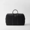 Duffelväska i Re-Nylon och Saffiano-läder Duffelväska i Re-Nylon och Saffiano-läder