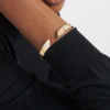 Eternal Gold Bangle-armband i gult guld med diamanter Eternal Gold Bangle-armband i gult guld med diamanter