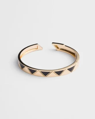 eternal gold bangle armband i gult guld med keramiska element 2 330x413 - Eternal Gold Bangle-armband i gult guld med keramiska element