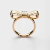 Eternal Gold Bow Ring – Gult guld med laboratorieframställd diamant Eternal Gold Bow Ring – Gult guld med laboratorieframställd diamant