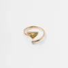 Eternal Gold Contraria-ring i gult guld med diamant och grön kvarts Eternal Gold Contraria-ring i gult guld med diamant och grön kvarts