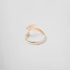 Eternal Gold Contraria-ring i gult guld med diamanter Eternal Gold Contraria-ring i gult guld med diamanter