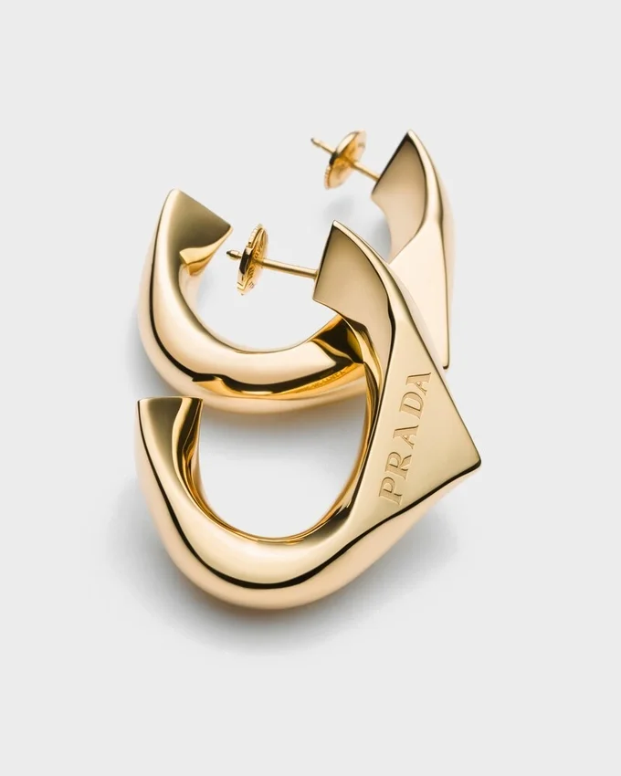 Eternal Gold Medium örhängen i gult guld Eternal Gold Medium örhängen i gult guld