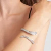 Eternal Gold Snake-armband i vitguld och diamanter Eternal Gold Snake-armband i vitguld och diamanter