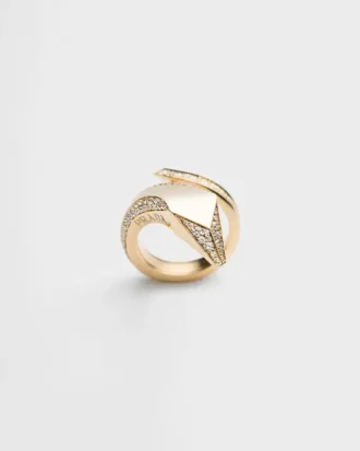 eternal gold snake ring i gult guld och diamanter 1 330x413 - Eternal Gold Snake-ring i gult guld och diamanter