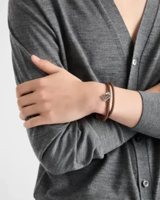 Flätat armband i nappaläder