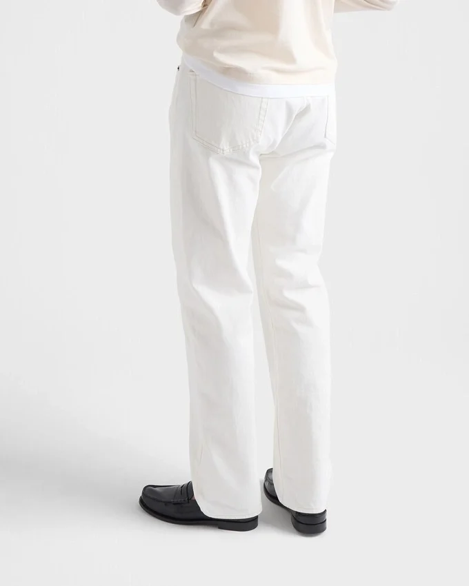 Gamla femfickjeans i denim Gamla femfickjeans i denim