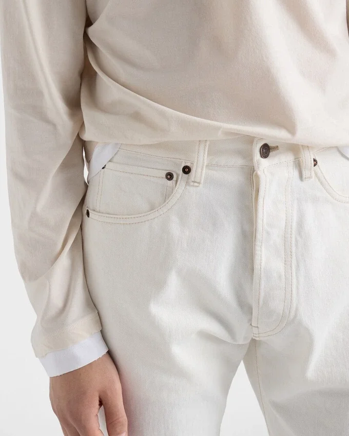 Gamla femfickjeans i denim Gamla femfickjeans i denim