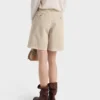 Garment-färgade shorts i gammal gabardin Garment-färgade shorts i gammal gabardin