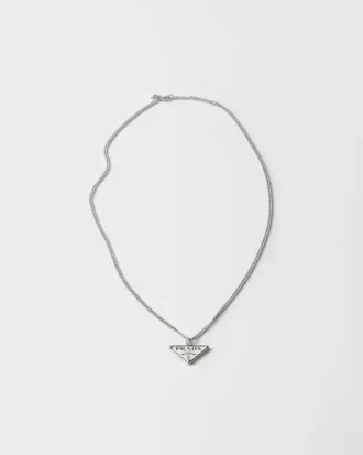 Halsband i emaljerad metall
