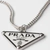 Halsband i emaljerad metall Halsband i emaljerad metall