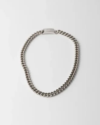 Halsband med silverkedja