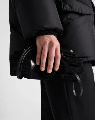 Handskar i ull och nappaläder