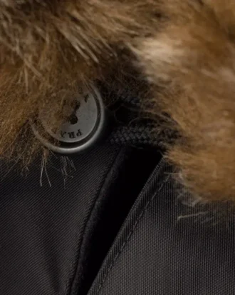 Huva i Re-Nylon och shearling