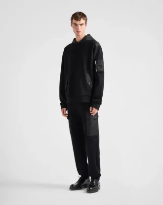Huvtröja i bomullsfleece och Re-Nylon
