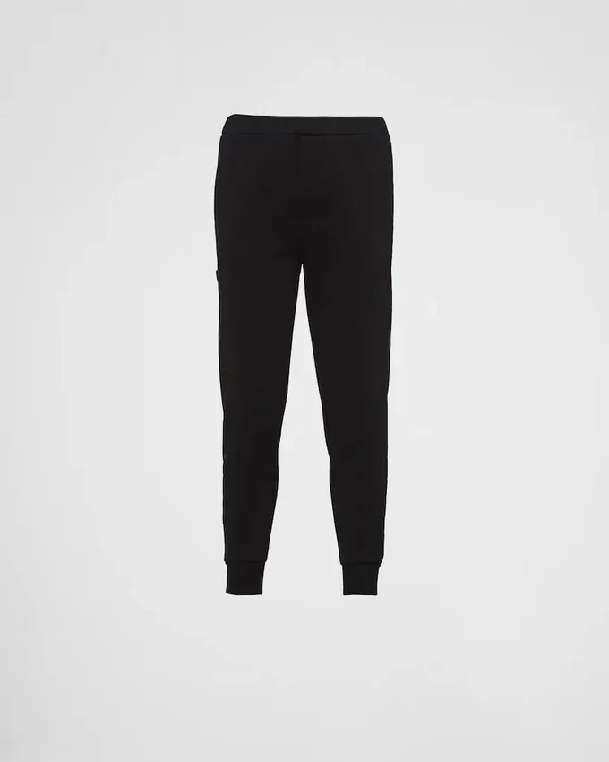 Joggingbyxor med detaljer i Re-Nylon Joggingbyxor med detaljer i Re-Nylon