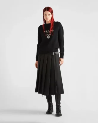 Kashmir- och ulltröja med rund hals och Prada-logotyp