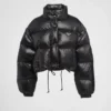 Kort, omvandlingsbar dunjacka i Re-Nylon Kort, omvandlingsbar dunjacka i Re-Nylon