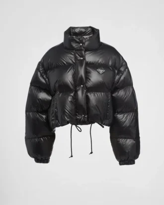 Kort, omvandlingsbar dunjacka i Re-Nylon