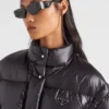 Kort, omvandlingsbar dunjacka i Re-Nylon Kort, omvandlingsbar dunjacka i Re-Nylon