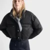 Kort Re-Nylon-dunjacka Kort Re-Nylon-dunjacka
